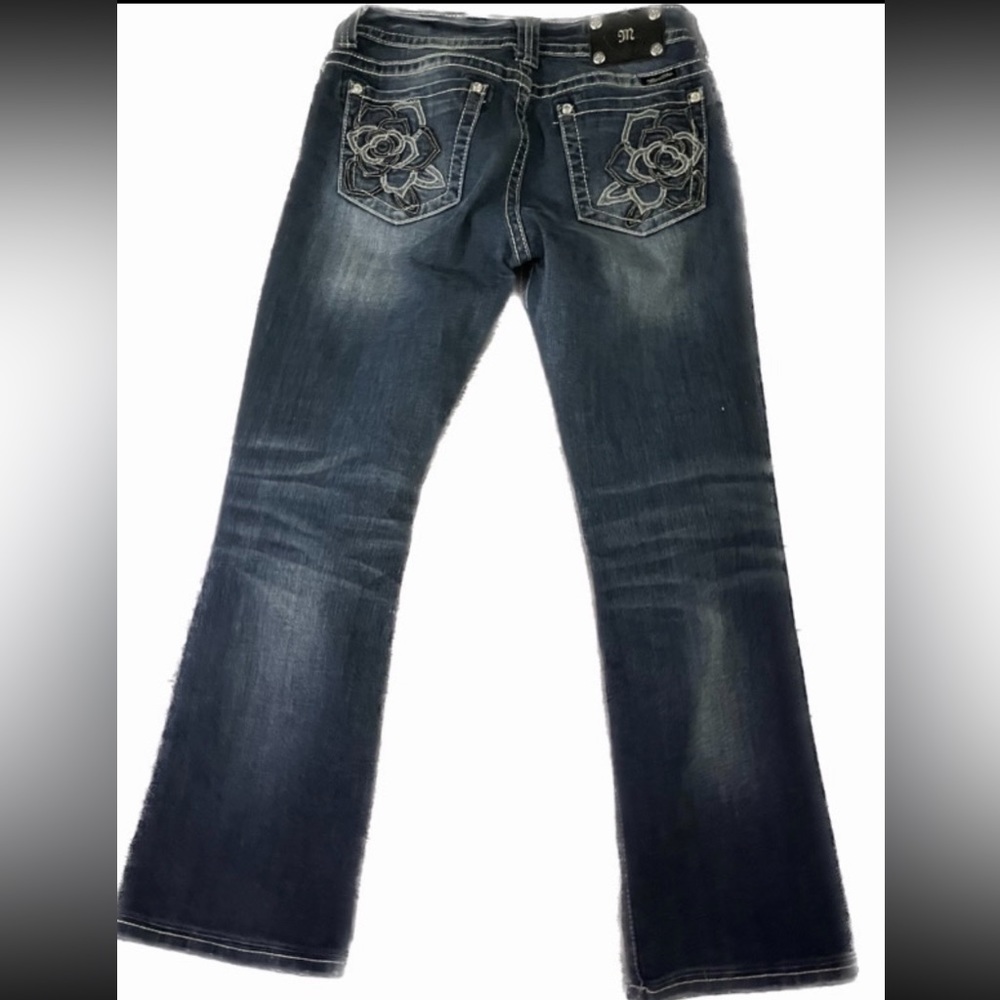 Miss me low rise bootcut jeans size 31 rhinestone flowers